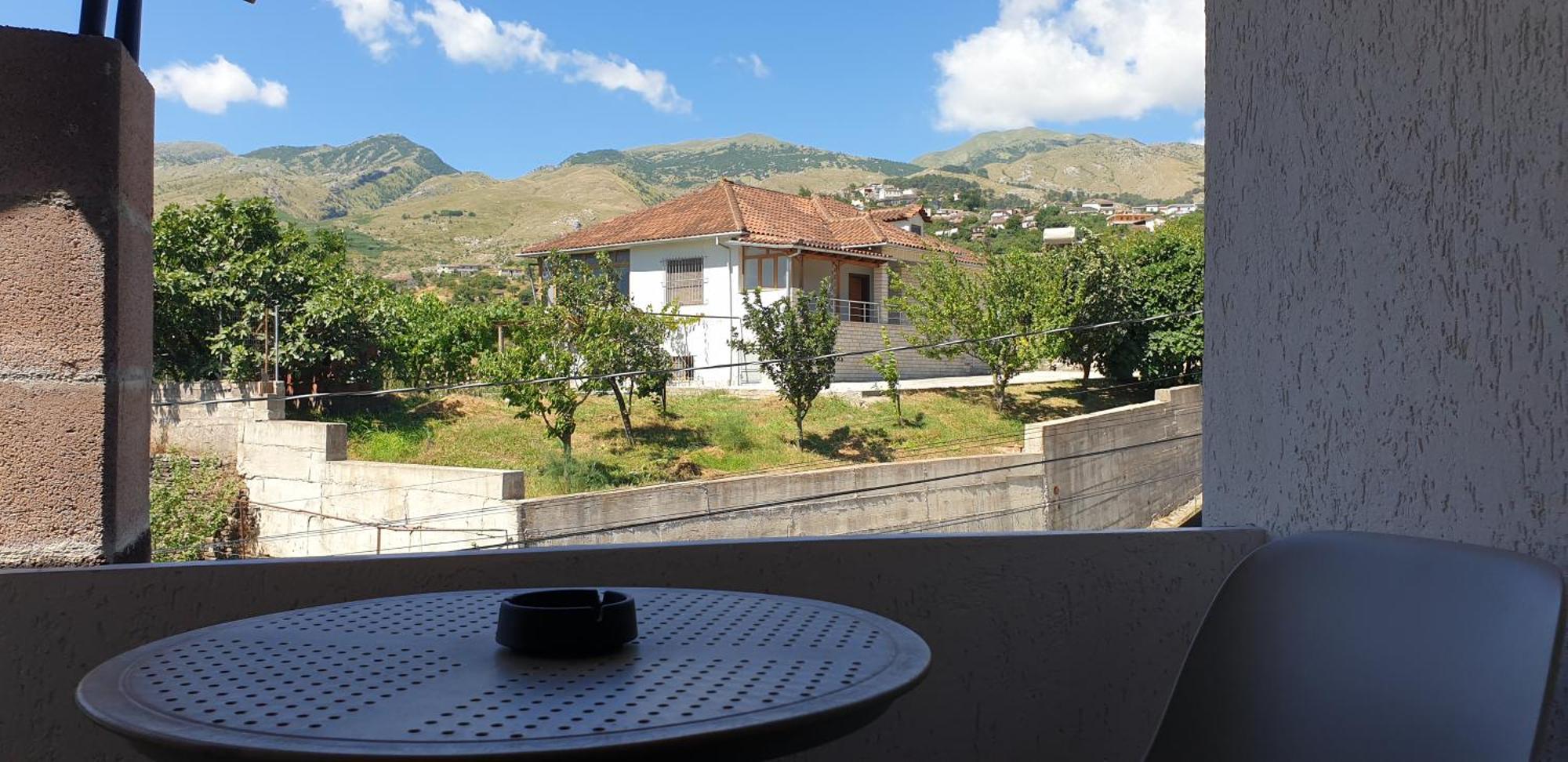 Shena Guest House Гирокастра Экстерьер фото