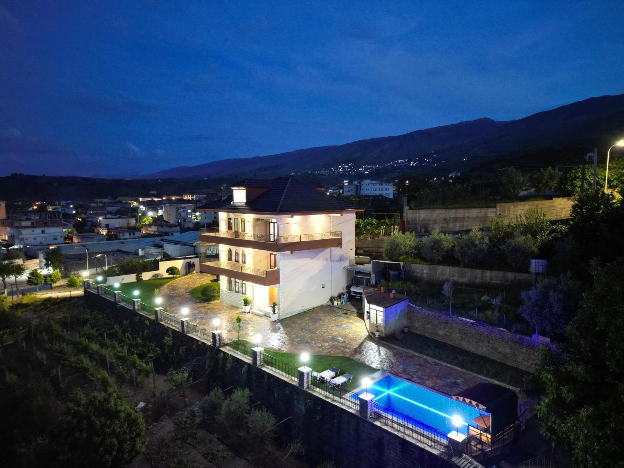 Shena Guest House Гирокастра Экстерьер фото