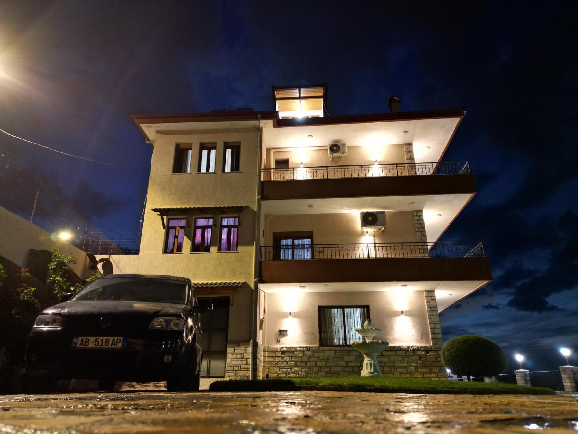Shena Guest House Гирокастра Экстерьер фото
