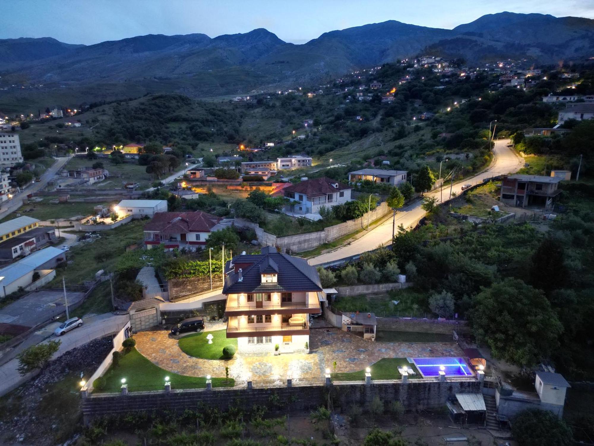 Shena Guest House Гирокастра Экстерьер фото